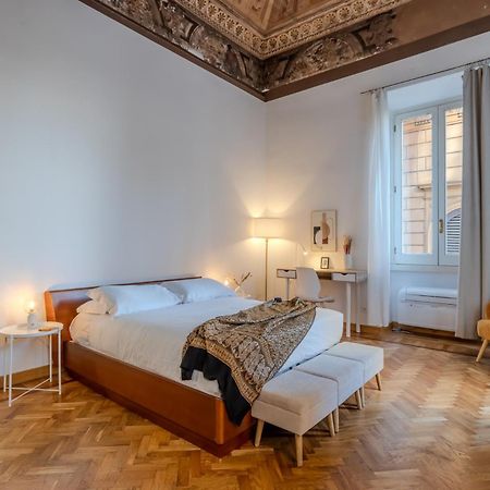 Appartamento Storico In Zona Barberini Rzym Zewnętrze zdjęcie